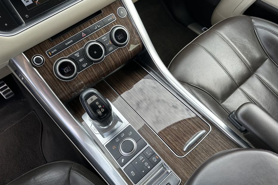 Продам Land Rover Range Rover Sport Diesel HSE 2015 года в Киеве