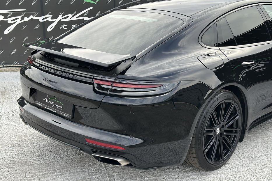 Продам Porsche Panamera 2018 года в Киеве