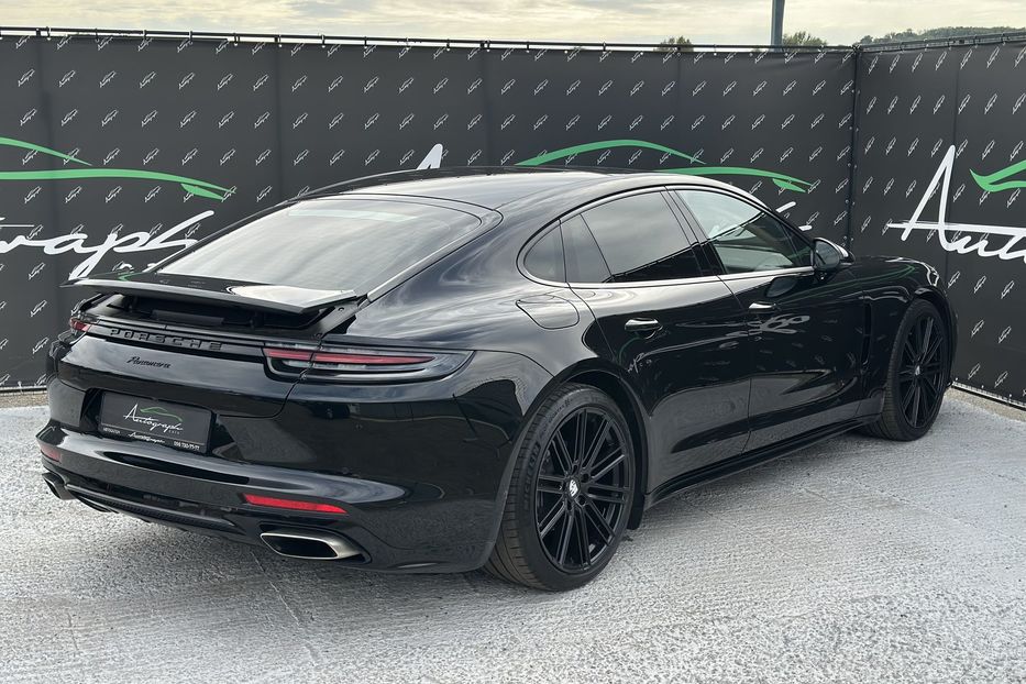 Продам Porsche Panamera 2018 года в Киеве