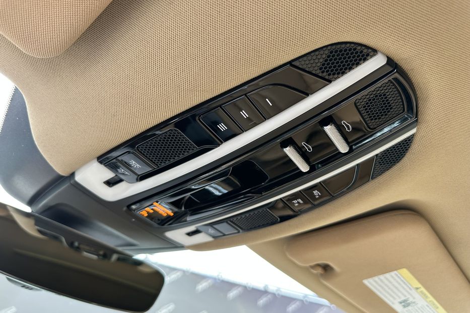 Продам Porsche Panamera 2018 года в Киеве