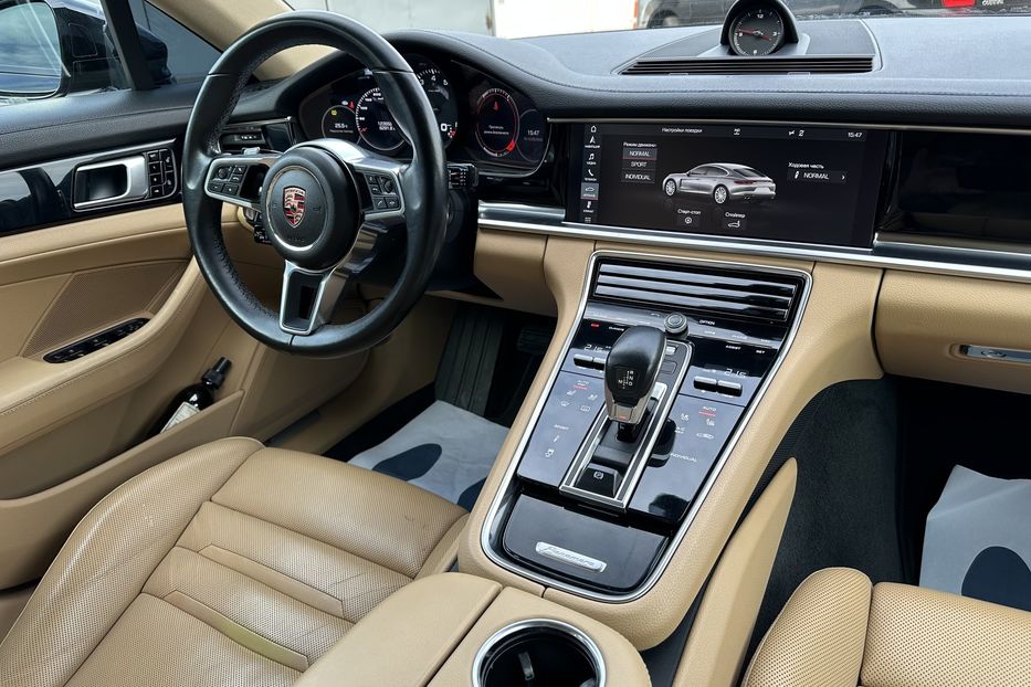 Продам Porsche Panamera 2018 года в Киеве