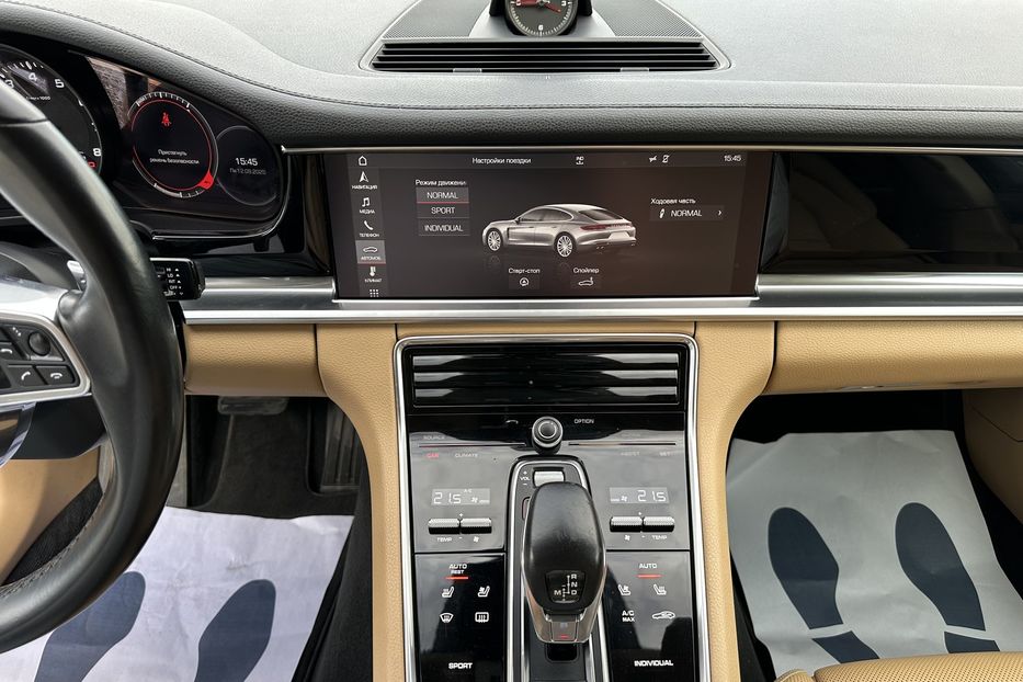 Продам Porsche Panamera 2018 года в Киеве
