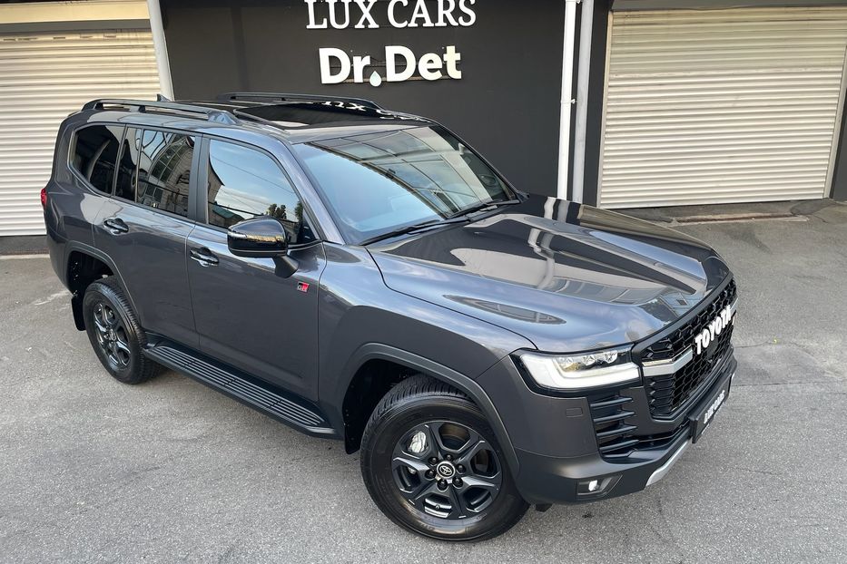 Продам Toyota Land Cruiser 300 GR Sport 2024 года в Киеве