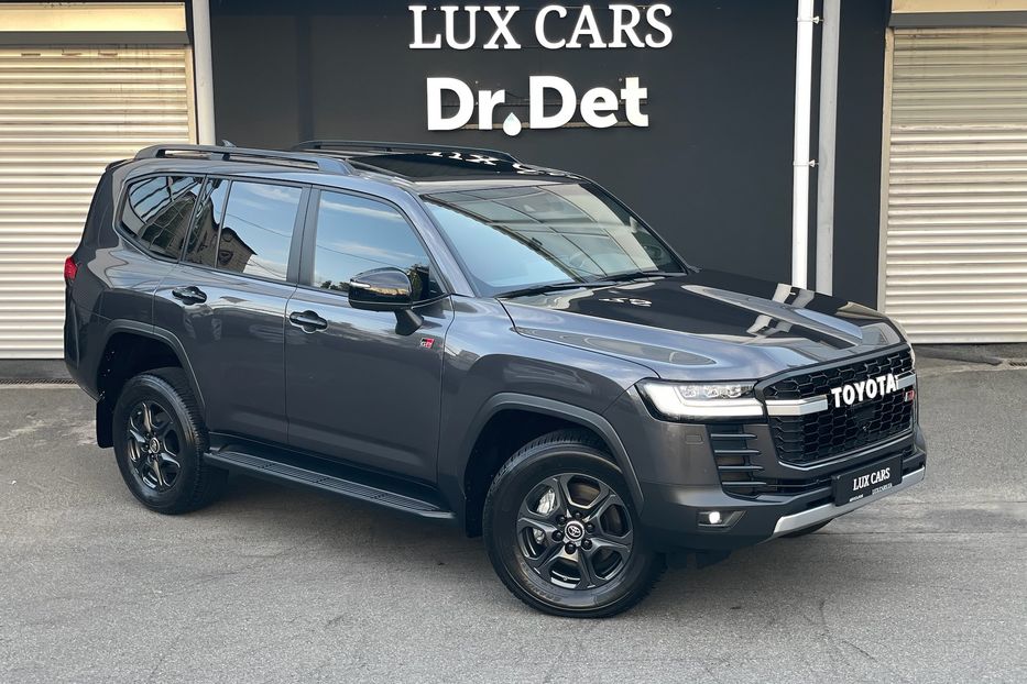 Продам Toyota Land Cruiser 300 GR Sport 2024 года в Киеве