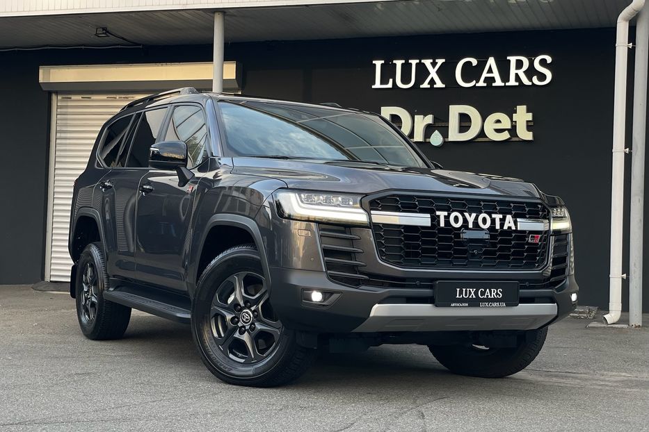 Продам Toyota Land Cruiser 300 GR Sport 2024 года в Киеве