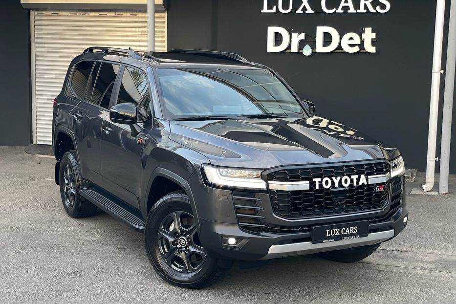 Продам Toyota Land Cruiser 300 GR Sport 2024 года в Киеве