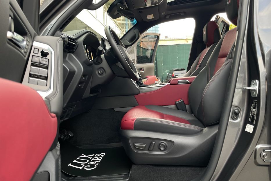 Продам Toyota Land Cruiser 300 GR Sport 2024 года в Киеве