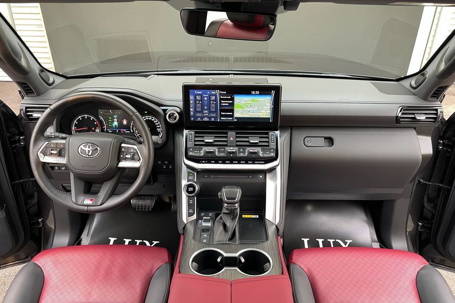 Продам Toyota Land Cruiser 300 GR Sport 2024 года в Киеве