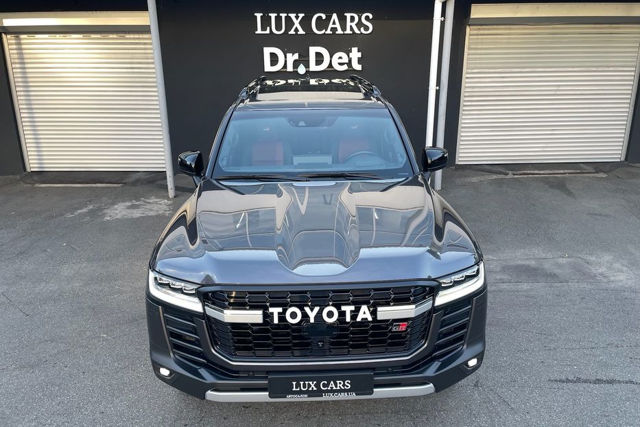 Продам Toyota Land Cruiser 300 GR Sport 2024 года в Киеве