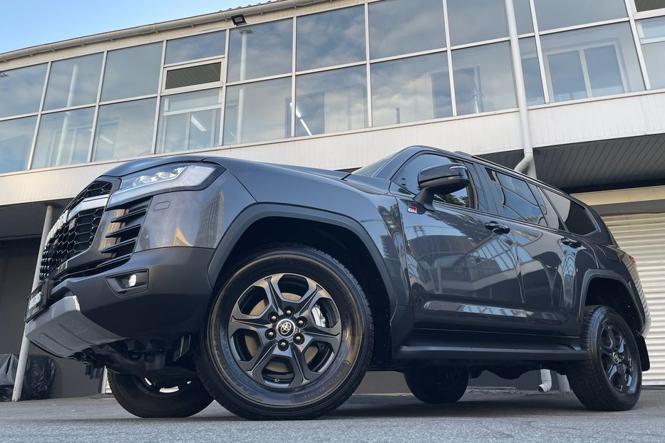 Продам Toyota Land Cruiser 300 GR Sport 2024 года в Киеве