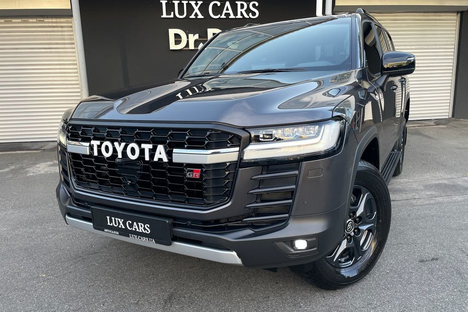 Продам Toyota Land Cruiser 300 GR Sport 2024 года в Киеве