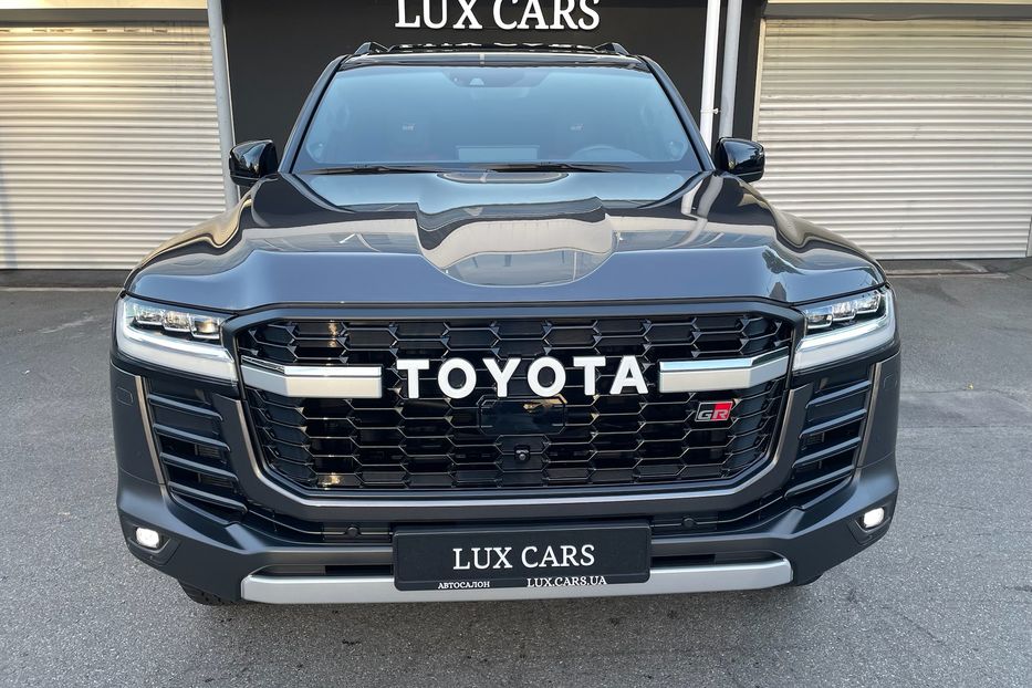 Продам Toyota Land Cruiser 300 GR Sport 2024 года в Киеве