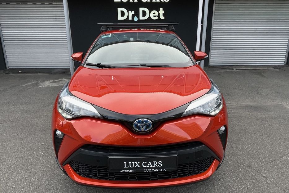 Продам Toyota C-HR 2.0 Hybrid 2020 года в Киеве