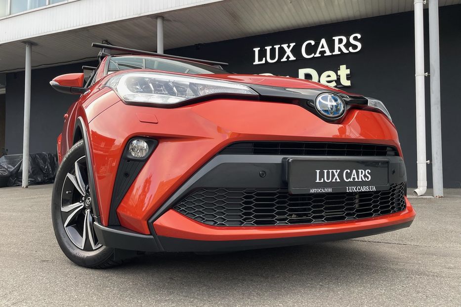 Продам Toyota C-HR 2.0 Hybrid 2020 года в Киеве