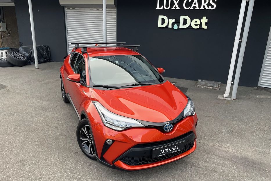 Продам Toyota C-HR 2.0 Hybrid 2020 года в Киеве