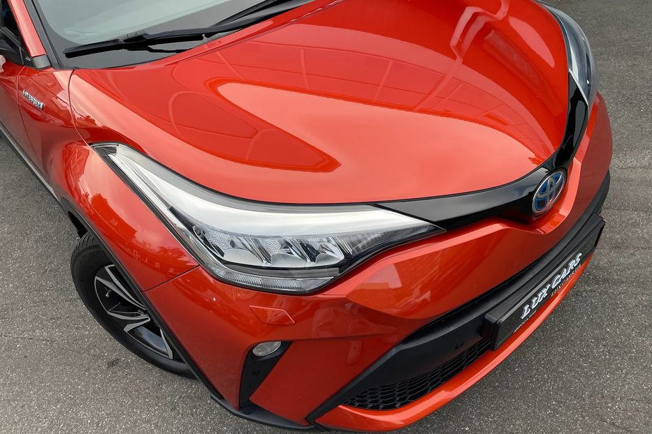 Продам Toyota C-HR 2.0 Hybrid 2020 года в Киеве