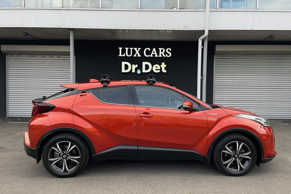 Продам Toyota C-HR 2.0 Hybrid 2020 года в Киеве