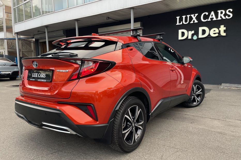 Продам Toyota C-HR 2.0 Hybrid 2020 года в Киеве