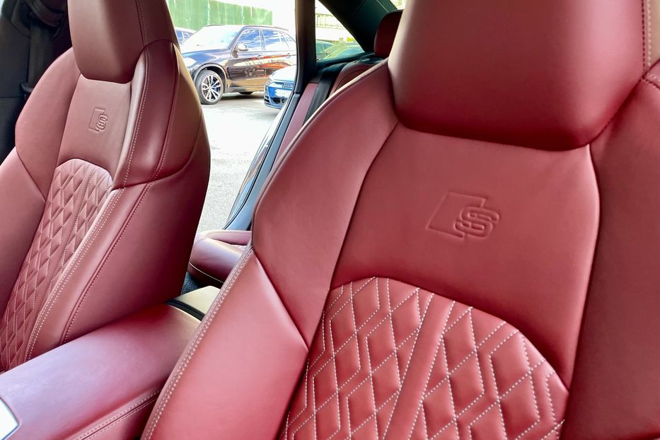 Продам Audi S6 2020 года в Киеве
