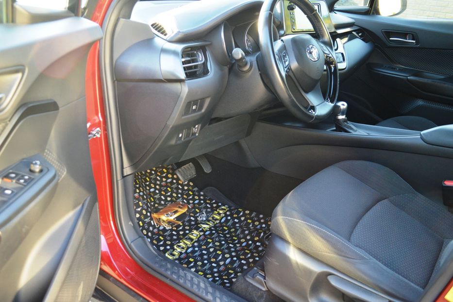 Продам Toyota C-HR XLE 2017 года в Одессе