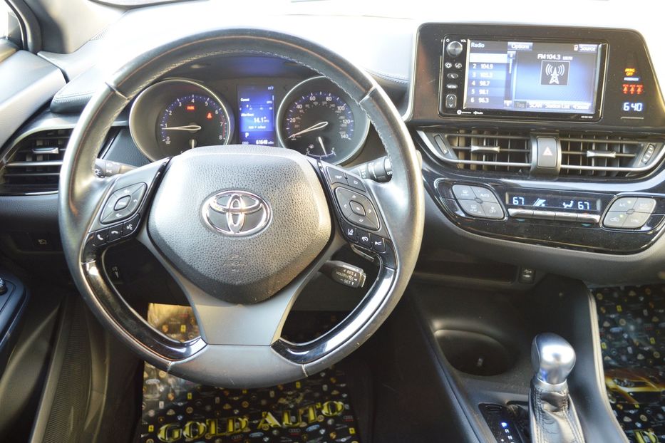 Продам Toyota C-HR XLE 2017 года в Одессе