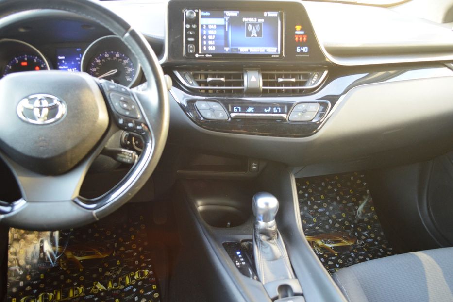 Продам Toyota C-HR XLE 2017 года в Одессе