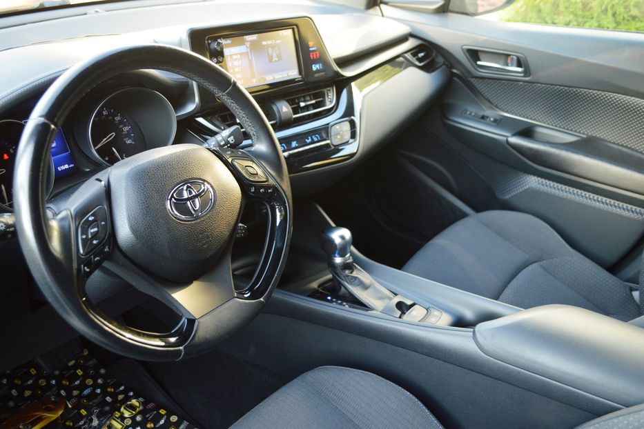 Продам Toyota C-HR XLE 2017 года в Одессе