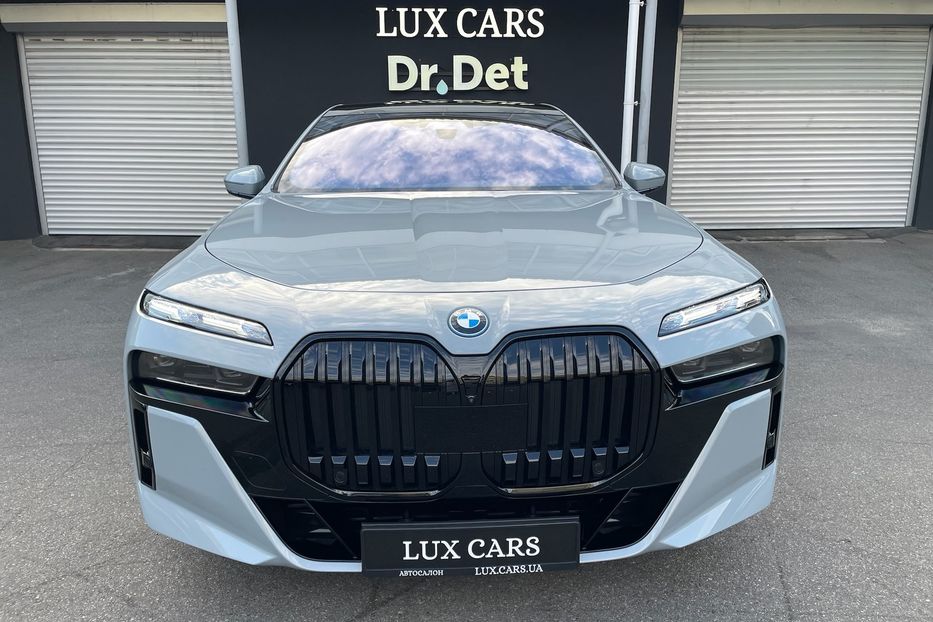 Продам BMW 760 i7 60 M pro sport 2023 года в Киеве