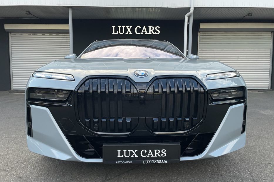 Продам BMW 760 i7 60 M pro sport 2023 года в Киеве