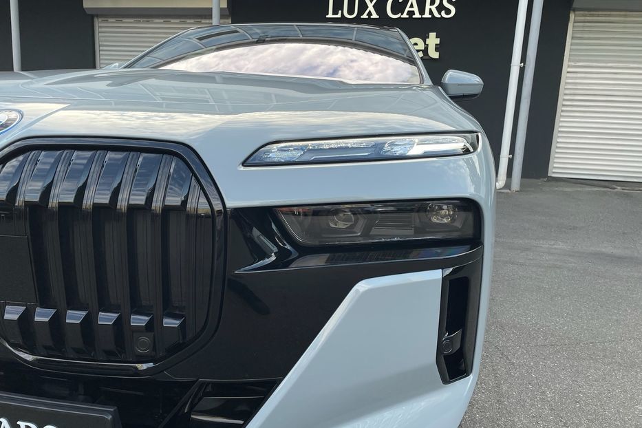 Продам BMW 760 i7 60 M pro sport 2023 года в Киеве