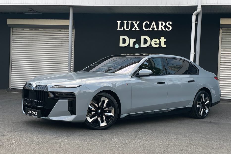 Продам BMW 760 i7 60 M pro sport 2023 года в Киеве
