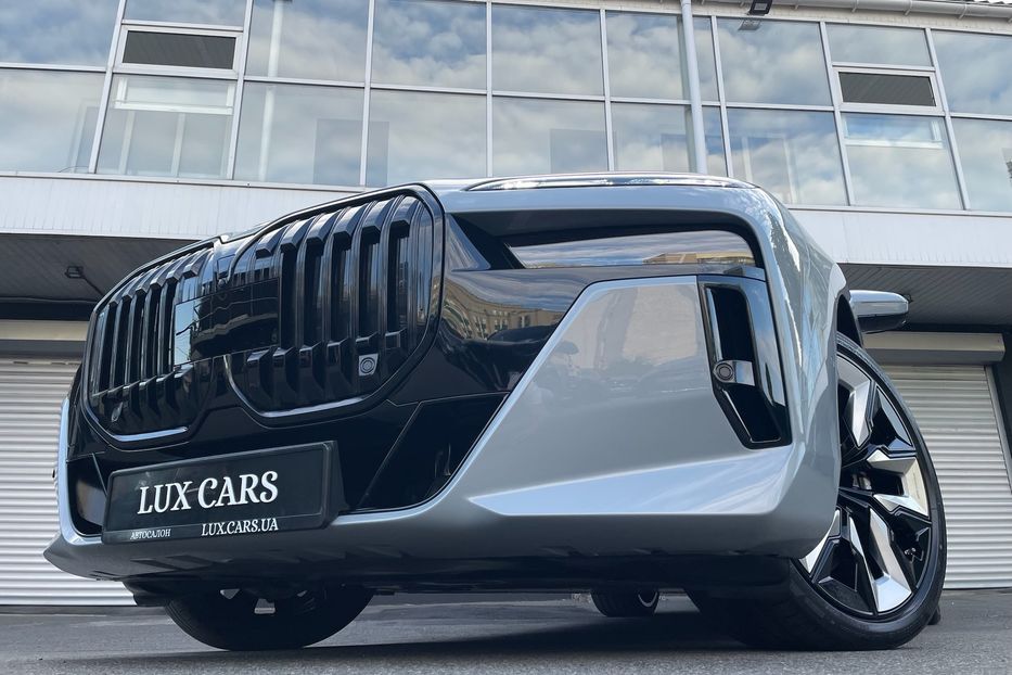 Продам BMW 760 i7 60 M pro sport 2023 года в Киеве