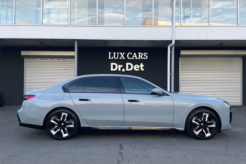 Продам BMW 760 i7 60 M pro sport 2023 года в Киеве
