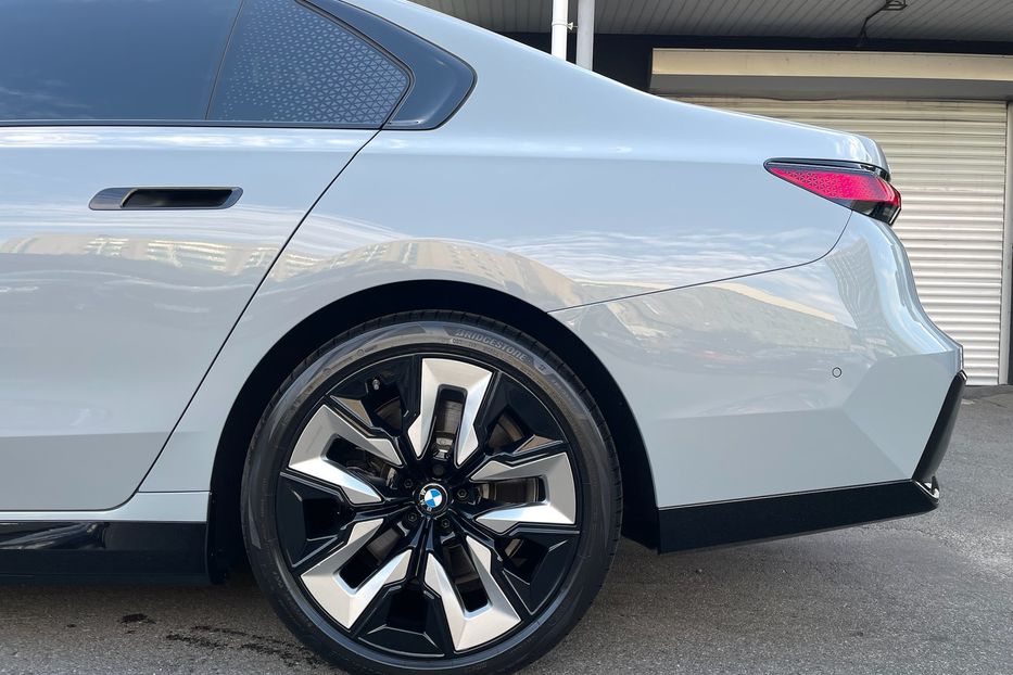 Продам BMW 760 i7 60 M pro sport 2023 года в Киеве