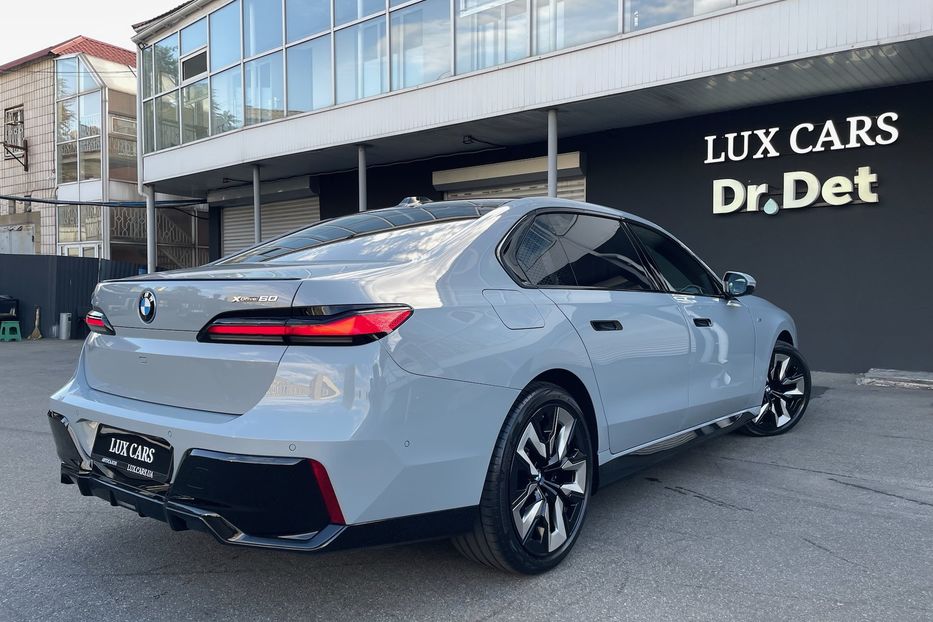 Продам BMW 760 i7 60 M pro sport 2023 года в Киеве