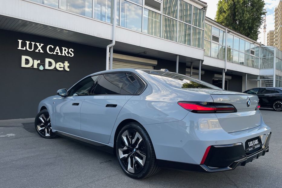 Продам BMW 760 i7 60 M pro sport 2023 года в Киеве