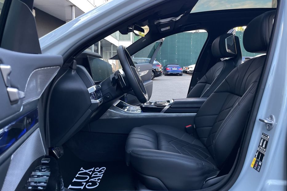 Продам BMW 760 i7 60 M pro sport 2023 года в Киеве