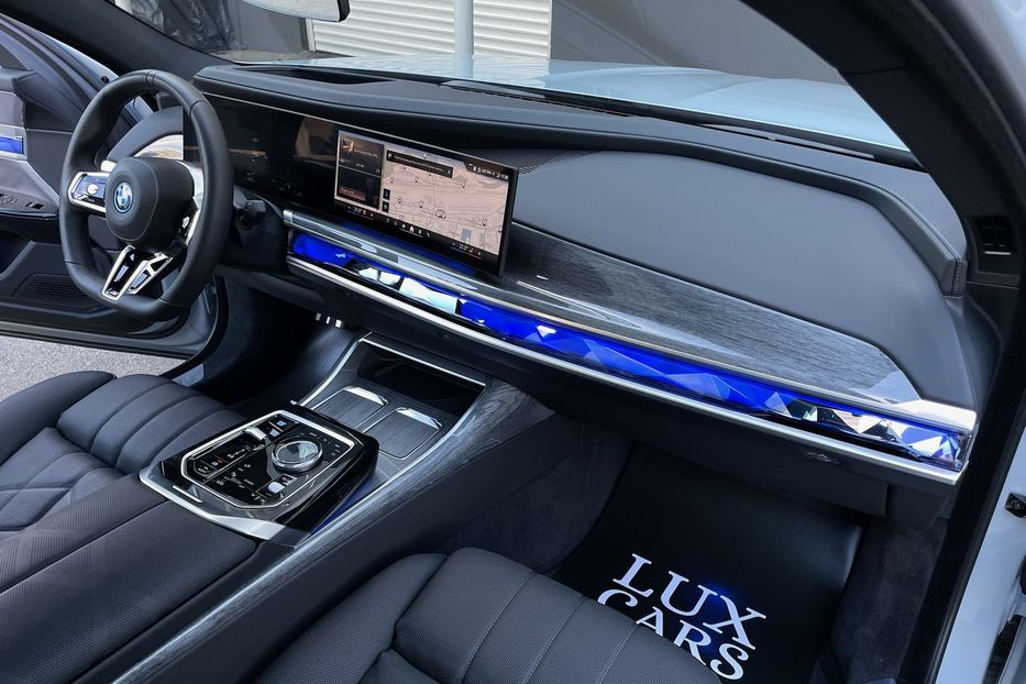 Продам BMW 760 i7 60 M pro sport 2023 года в Киеве