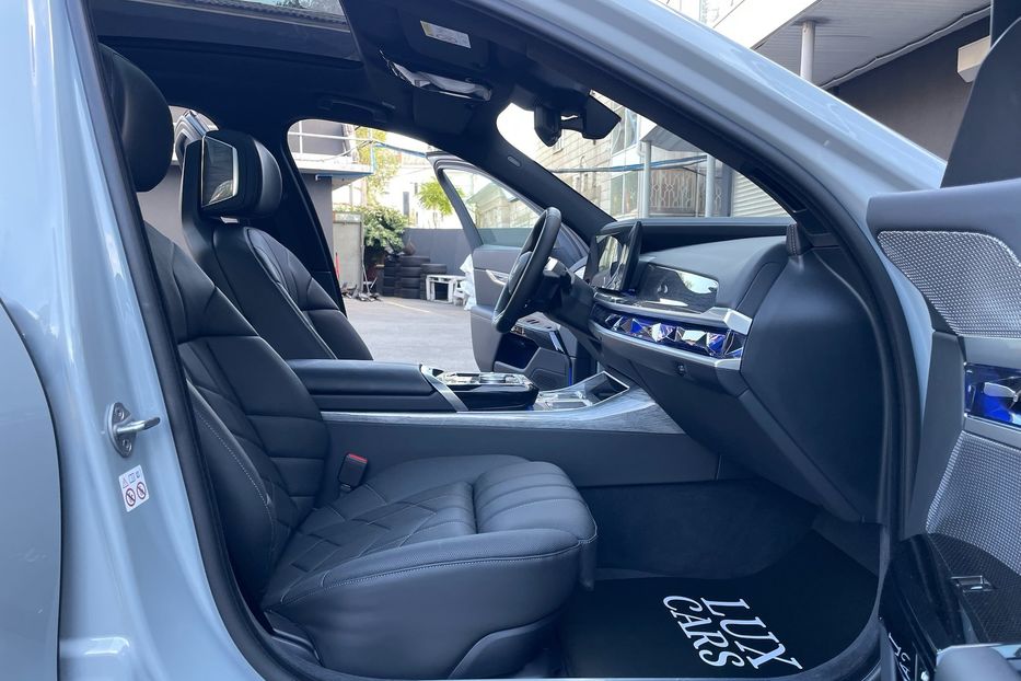 Продам BMW 760 i7 60 M pro sport 2023 года в Киеве