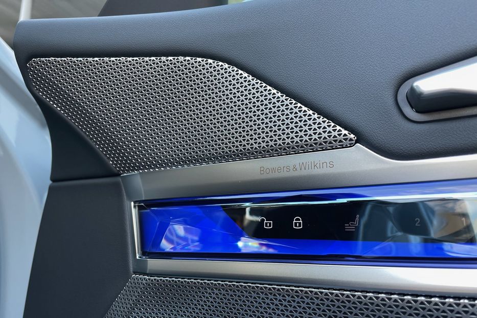 Продам BMW 760 i7 60 M pro sport 2023 года в Киеве