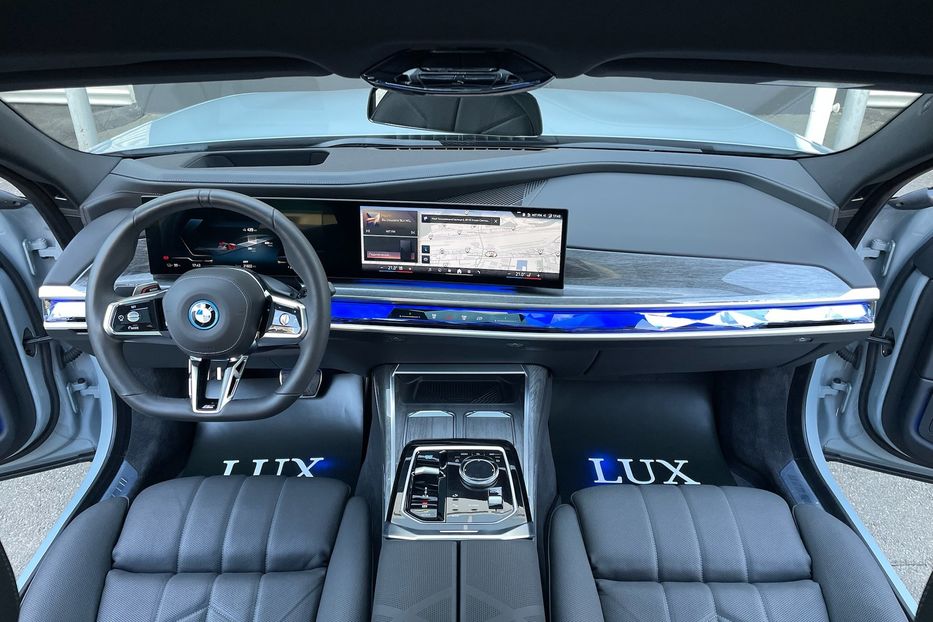 Продам BMW 760 i7 60 M pro sport 2023 года в Киеве