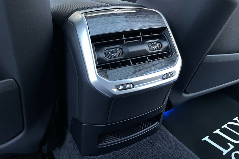 Продам BMW 760 i7 60 M pro sport 2023 года в Киеве