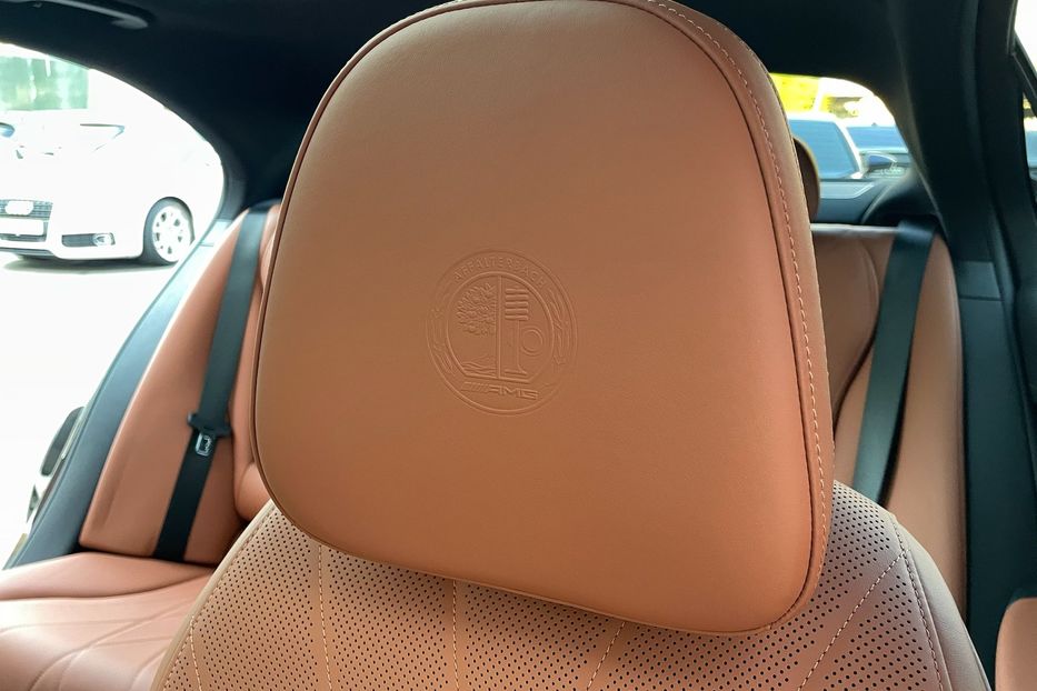 Продам Mercedes-Benz C-Class AMG 63s E Performance 2023 года в Киеве