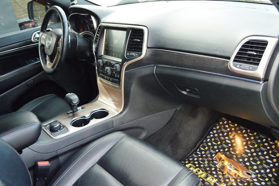 Продам Jeep Grand Cherokee 2014 года в Одессе