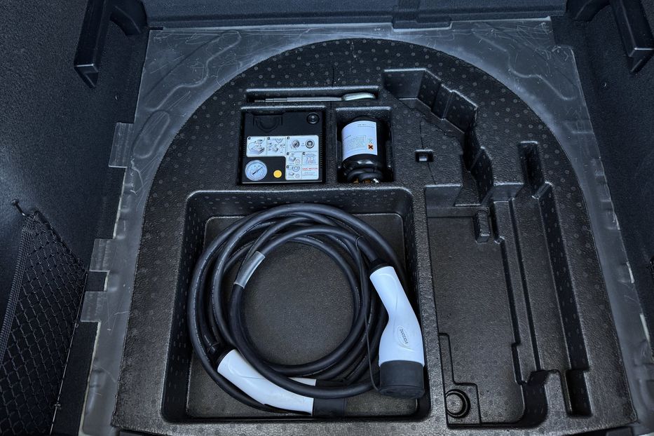 Продам MG 3 ZS EV 72 kWh 130 кВт 2022 года в Львове
