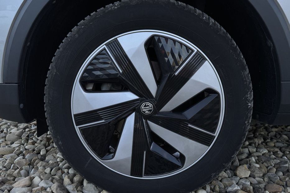 Продам MG 3 ZS EV 72 kWh 130 кВт 2022 года в Львове
