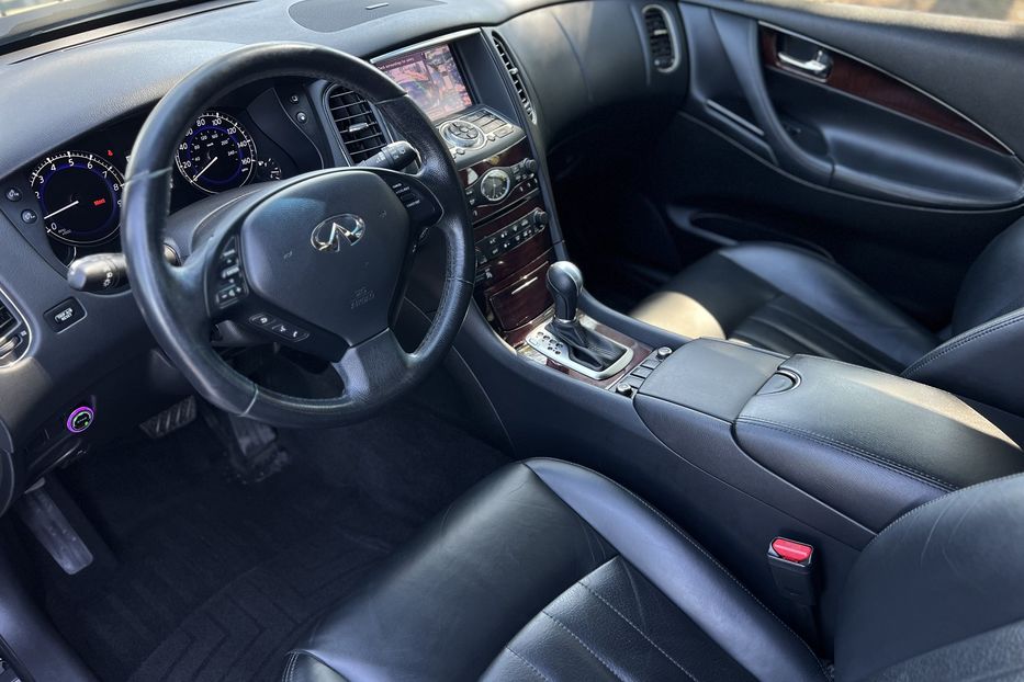 Продам Infiniti QX50 (COMIS) 2017 года в г. Умань, Черкасская область