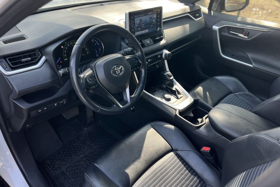 Продам Toyota Rav 4 (COMIS) 2019 года в г. Умань, Черкасская область