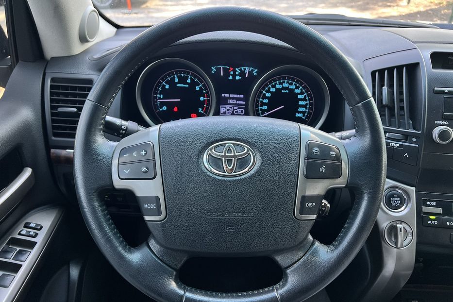 Продам Toyota Land Cruiser 200 (COMIS) 2011 года в г. Умань, Черкасская область