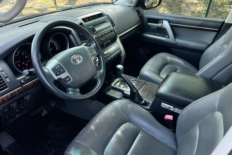 Продам Toyota Land Cruiser 200 (COMIS) 2011 года в г. Умань, Черкасская область